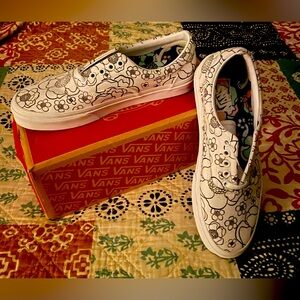 Feeling artsy? U-color Vans are unique and fun!!